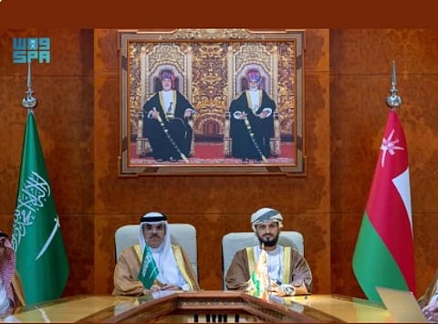 المملكة وسلطنة عُمان توقّعان مذكرة تفاهم في مجال الأوقاف