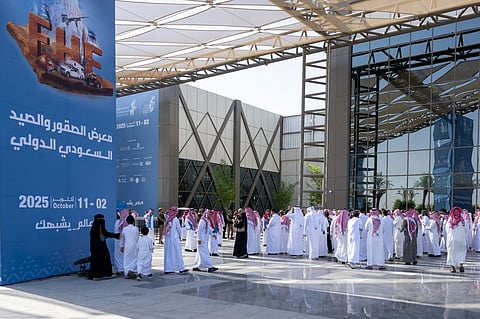 الملحقون العسكريون يزورون معرض الصقور والصيد السعودي الدولي 2025 ويطّلعون على فعالياته