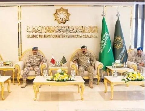 "التحالف الإسلامي" يستقبل رئيس أركان القوات المسلحة القطرية بمقره في الرياض