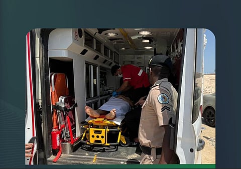 حرس الحدود بمكة المكرمة يقدم المساعدة لمواطن تعرض لوعكة صحية في عرض البحر
