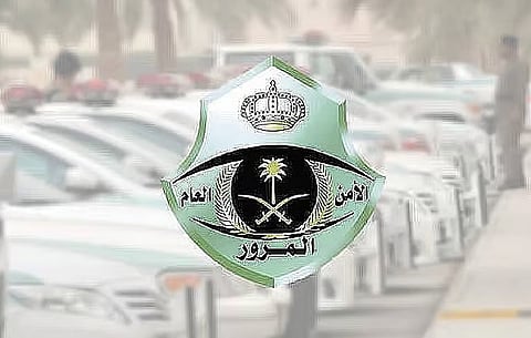 المرور: الانحراف المُفاجئ على الطريق يُؤدي لاصطدام المركبات