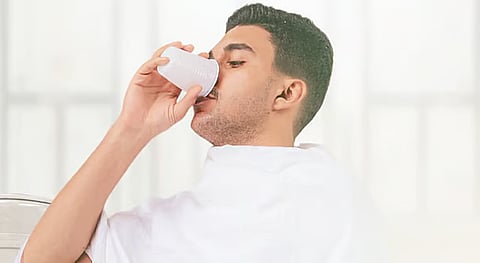 «شؤون الحرمين» تحث ضيوف الرحمن على تجنّب تعبئة عبوات من ماء زمزم