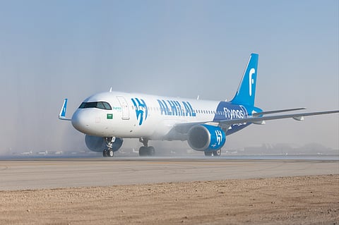 طيران ناس يعلن وصول طائرة الهلال.. والرياض- الدوحة أولى رحلاتها بالفريق