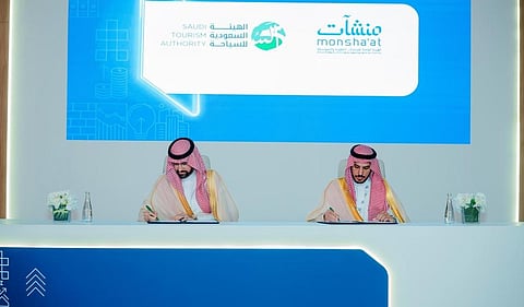 اتفاقية تعاون بين «منشآت» والهيئة السعودية للسياحة لتمكين المنشآت الصغيرة والمتوسطة في القطاع السياحي