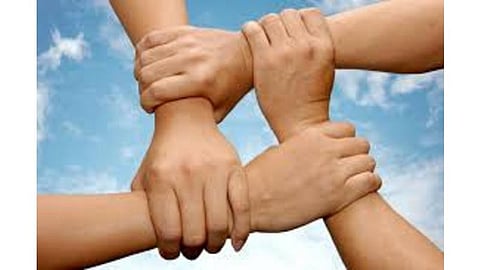 استشارية: 5 أصدقاء بحياة الإنسان مؤشر جيد للحياة الاجتماعية