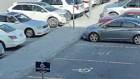 «المرور»: ضبط 2260 مركبة مخالفة متوقفة في الأماكن المخصصة لذوي الإعاقة