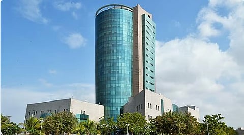 جامعة جازان تفتح باب القبول لبرامج الدراسات العليا للفصل الثاني 1447هـ