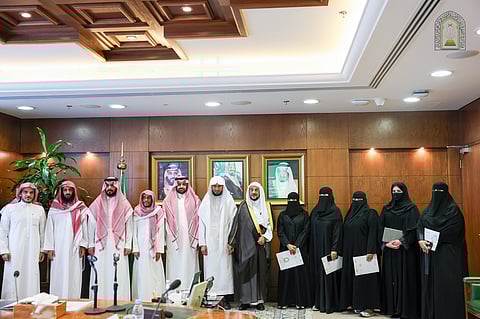 «الشؤون الإسلامية»: توقيع آخر 8 عقود واكتمال توظيف 60 ألف مواطن ومواطنة خلال 4 سنوات