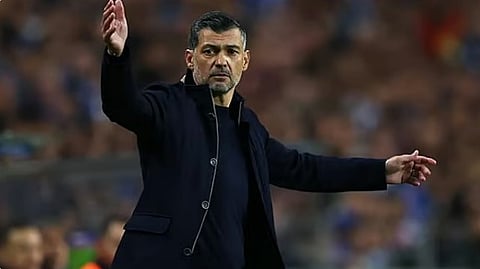 ناقد رياضي: على كونسيساو ضبط دفاعه لمصالحة جمهور الاتحاد ولا يمكن مقارنته بلوران بلان