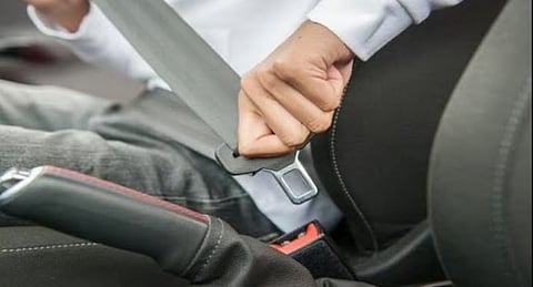 في حال انتهاء استمارة السيارة.. هل يمكن السفر إلى قطر عبر المنفذ البري؟