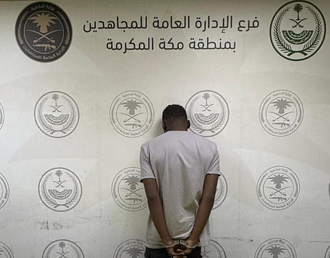 القبض على مقيم من الجنسية المالية لترويجه الحشيش بمحافظة جدة