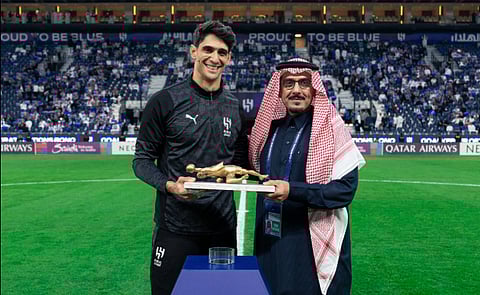 تكريم ياسين بونو