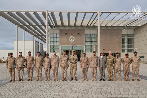 قائد القوات المشتركة يلتقي قائد العمليات المشتركة البريطاني بالمملكة المتحدة