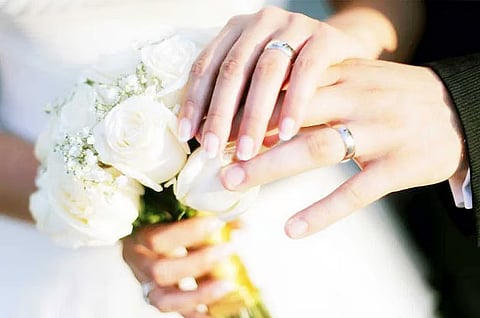 زوجان أردنيان يحتفلان بذكرى زواجهما بالسفر بدراجات نارية عبر طرق المملكة