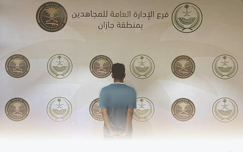 القبض على مواطن لنقله 9 مخالفين لنظام أمن الحدود في جازان