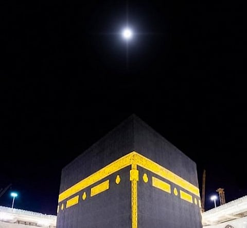 «فلكية جدة»: تعامد كوكب المشتري على الكعبة المشرفة فجر الجمعة