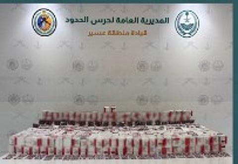 إحباط تهريب 132 ألف قرص خاضه لتنظيم التداول الطبي بعسير