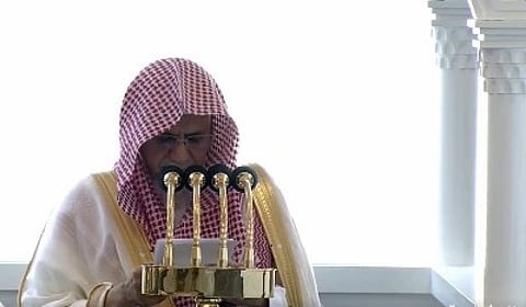 خطيب المسجد الحرام: ستظل فلسطين والقدس في قلوب المسلمين والعرب