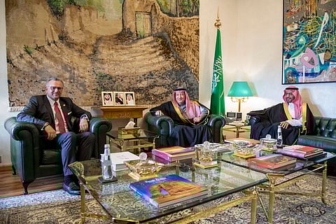 خلال اللقاء