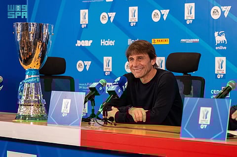 «كونتي» بعد الفوز بالسوبر الإيطالي: تجربتنا في المملكة رائعة ومدينة نابولي سعيدة بتحقيق اللقب