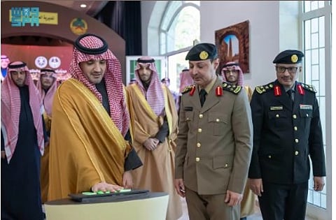 الأمير عبدالعزيز بن سعود يضع حجر الأساس لمركز العمليات الأمنية الموحدة (911) بمنطقة الجوف