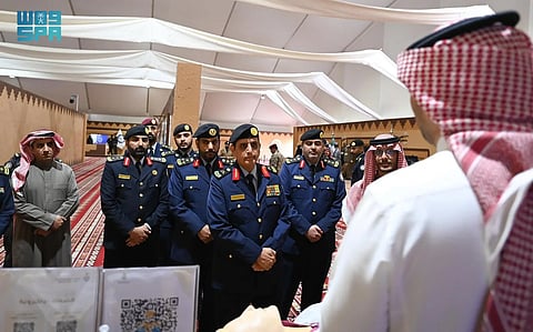 قائد القوات الخاصة للأمن والحماية يزور مهرجان الملك عبدالعزيز للإبل