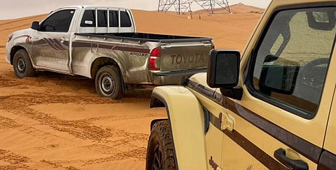 «الأمن البيئي» تضبط مواطنًا لدخوله بمركبته في الفياض والروضات في محمية الملك عبدالعزيز الملكية