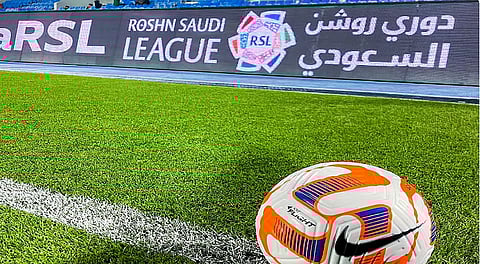 الهلال يعزز صدارته بثلاثية نظيفة في شباك الحزم