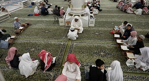 940 ألف طالب حول العالم يستفيدون من برامج التعليم عن بُعد في حلقات المسجد النبوي