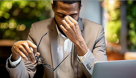 استشاري: ضغوطات العمل تؤدي إلى احتراق وظيفي