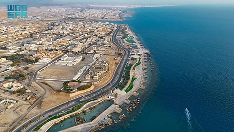 إطلالات الواجهة البحرية بمحافظة ضباء تشهد إقبالًا شتويًا