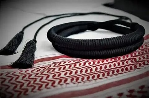 حرفي: العقال الأسود السعودي له أكثر من مليوني نقشة مختلفة