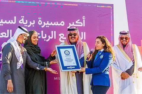 حائل تدخل موسوعة «غينيس» بأكبر مسيرة لسيارات الدفع الرباعي في العالم