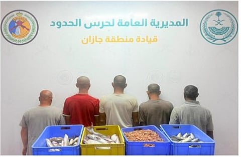 حرس الحدود بجازان يضبط 5 مصريين مخالفين للائحة الأمن والسلامة لمزاولي الأنشطة البحرية