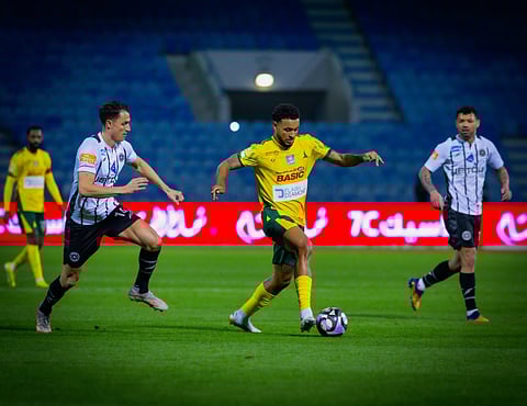 الخليج والشباب