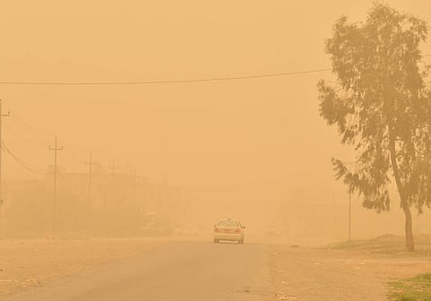 6 نصائح من المرور للقيادة الآمنة أثناء موجات الغبار