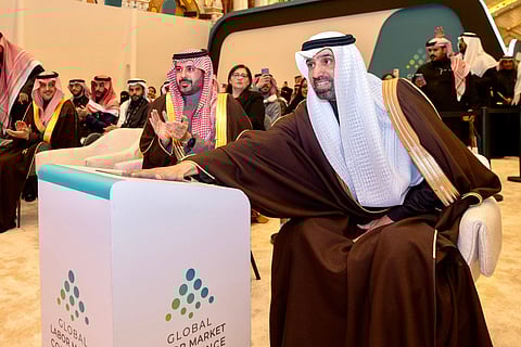 وزير الموارد البشرية يدشن مبادرة الإرشاد المهني الشامل