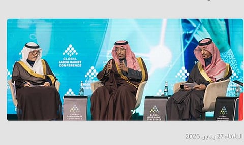 وزير الصناعة يؤكد أهمية التكامل بين السياسات والتعليم والقطاع الخاص لمواكبة وظائف المستقبل