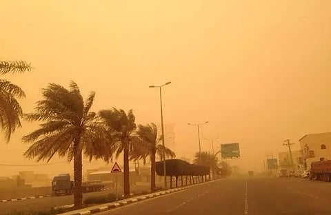 «الأرصاد»: أتربة مثارة على منطقة القصيم