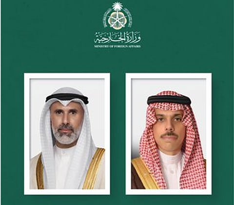 وزير الخارجية يهنئ نظيره الكويتي بتعيينه ويؤكد تعزيز العلاقات الأخوية بين الدولتين