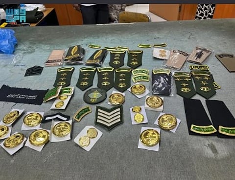 اللجنة الأمنية بإمارة الرياض تغلق أربعة محال مخالفة لأنظمة بيع وخياطة الملابس العسكرية