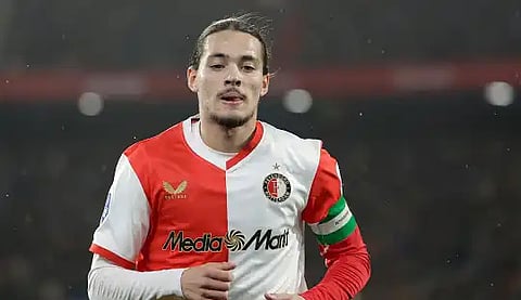 ثلاثي عربي يشعل سباق المراوغين في الدوري الهولندي