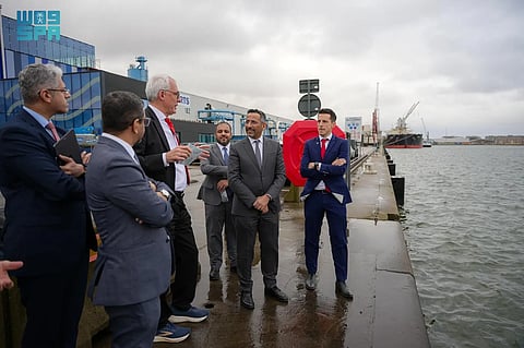 وزير الصناعة يطّلع على الحلول اللوجستية المبتكرة خلال زيارته لميناء «Antwerp-Bruges» في بروكسل