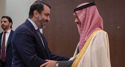 وزير الخارجية يستعرض مع نظيره السوري العلاقات الأخوية ومستجدات الأوضاع في المنطقة