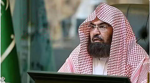 السديس: على قاصدي الحرم تعظيمه والابتعاد عن المزاحمة في المطاف والمسعى