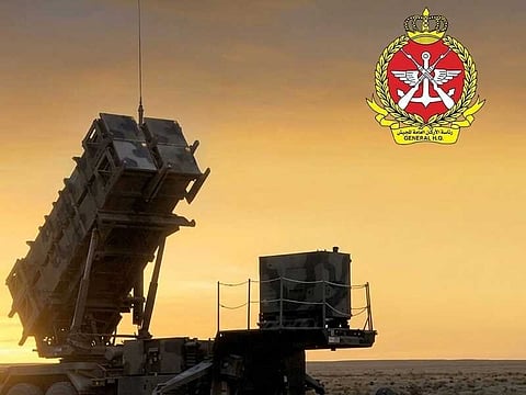 الدفاعات الجوية الكويتية تتصدى لهجمات صاروخية وطائرات مسيرة معادية