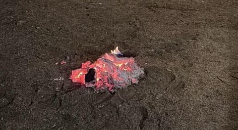 ضبط مواطن أشعل النار في غير الأماكن المخصصة بمحمية طويق الطبيعية