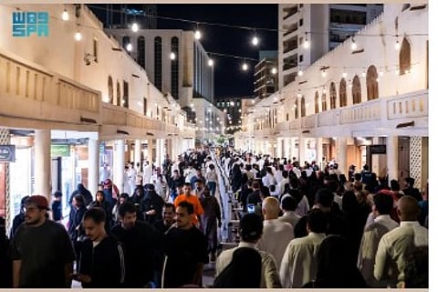 أسواق جدة التاريخية تستقبل المتسوقين استعدادًا لعيد الفطر