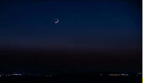 «فلكية جدة»: احتجاب «قلب الأسد» خلف القمر مساء اليوم