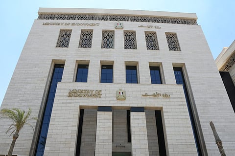 «الأوقاف» المصرية تجيز التوسل والتبرك بآل البيت والصالحين